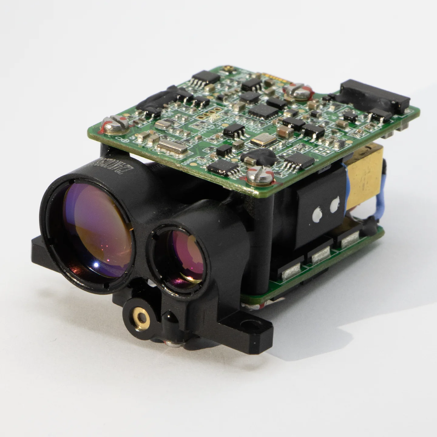 Industrial 1535 nm Erbium-Glass Laser Ranging Module 3500m Range IP67 Rated RS422/TTL Interface 1Hz~5Hz Frequency Red Dot