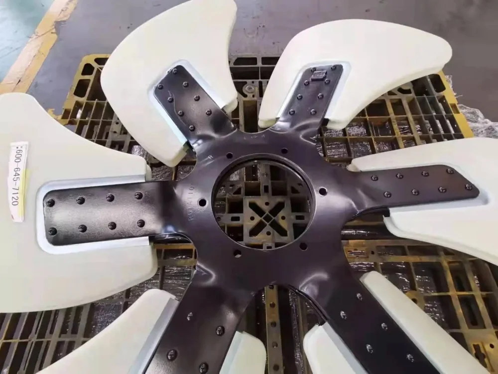 TLF SAA6D140E PC600-8 純正掘削機部品 エンジンファン 600-645-7120 在庫あり