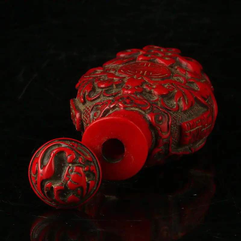 EXQUISITE CHINA RED CORAL RESIN HAND CARVED PATTERN SNUFF BOTTLE
