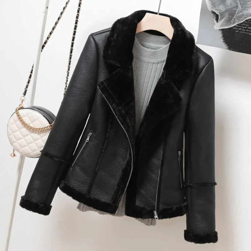 2023 neue Frauen High-End-Fell Integrierte PU Leder Mantel Winter Weibliche Temperament Casual Warme Leder Outwear Motorrad Jacke