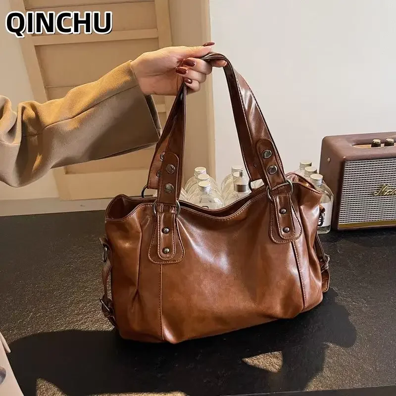 

Brand Qinchu Retro Shoulder Bag Luxury Classic Handbag Large Capacity Style Soft PU Leather Women's Bag