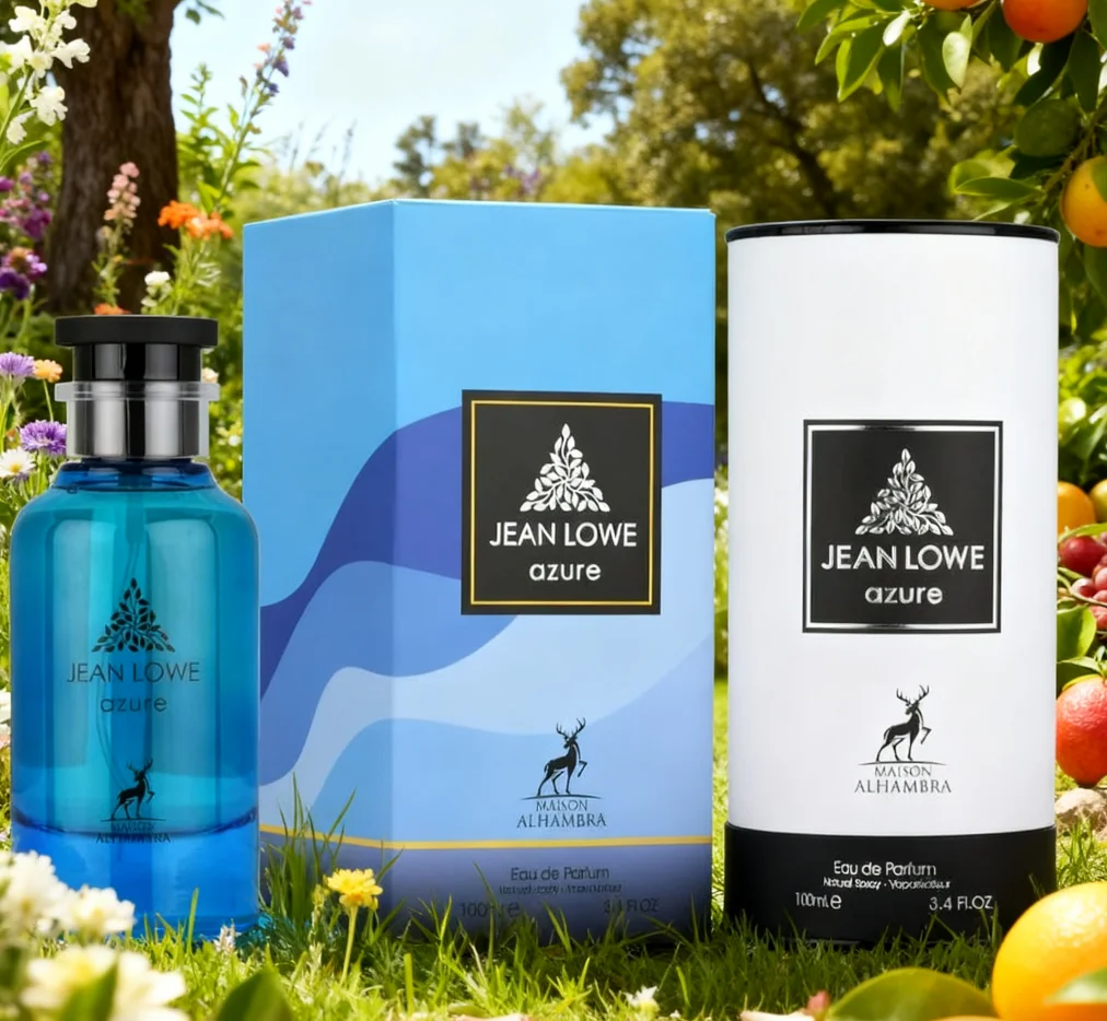 Jean Lowe Azure, 100 ml (3,4 fl. oz.). Korpus butelki jest tak przezroczysty jak niebieskie niebo.