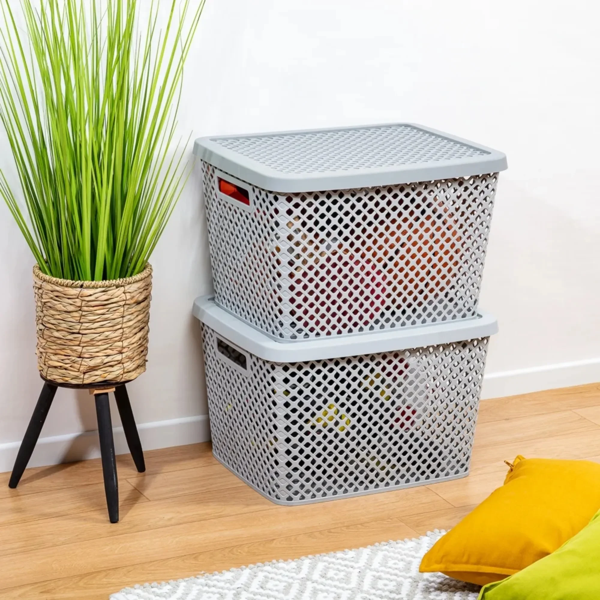 Extra Large Gray Plastic Storage Basket with Lid, Decorative Organizer Bin for Blankets, Toys, Clothes, Home Decor