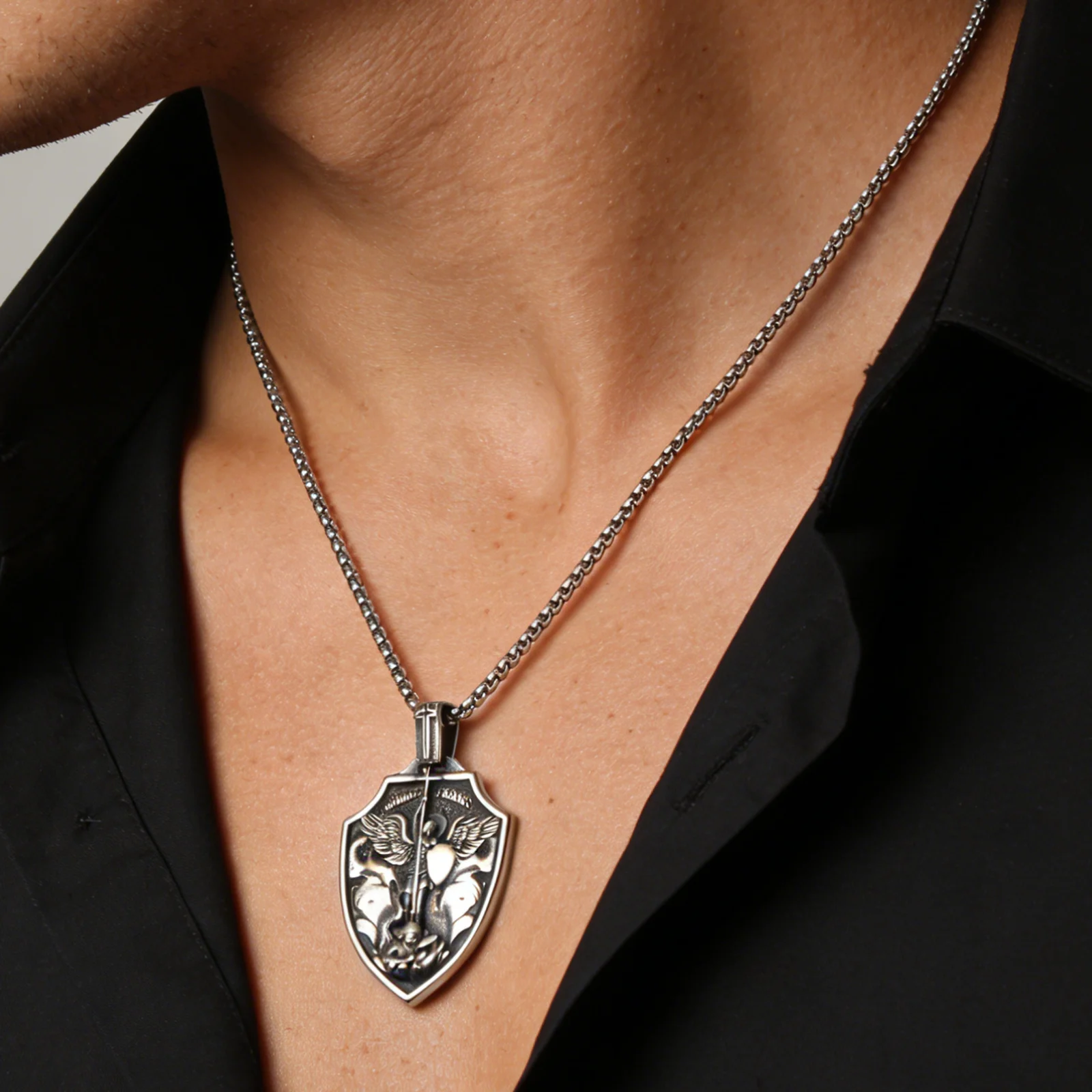 LNCHRAN Herren-Halskette mit Erzengel-Michael-Schild-Anhänger aus 316L-Edelstahl, Box-Kette, religiöser Vintage-Schmuck, Geschenk