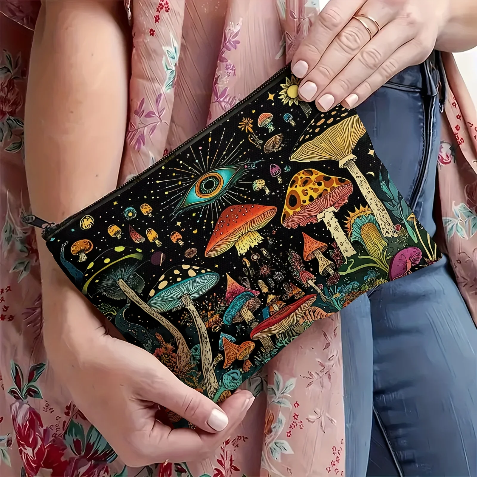 Women's & Men's Bohemian Mushroom Cosmetic Bag - Psychedelic Multicolor Mushroom & Foliage Print (Black/Green/Pink/Blue/Yellow)