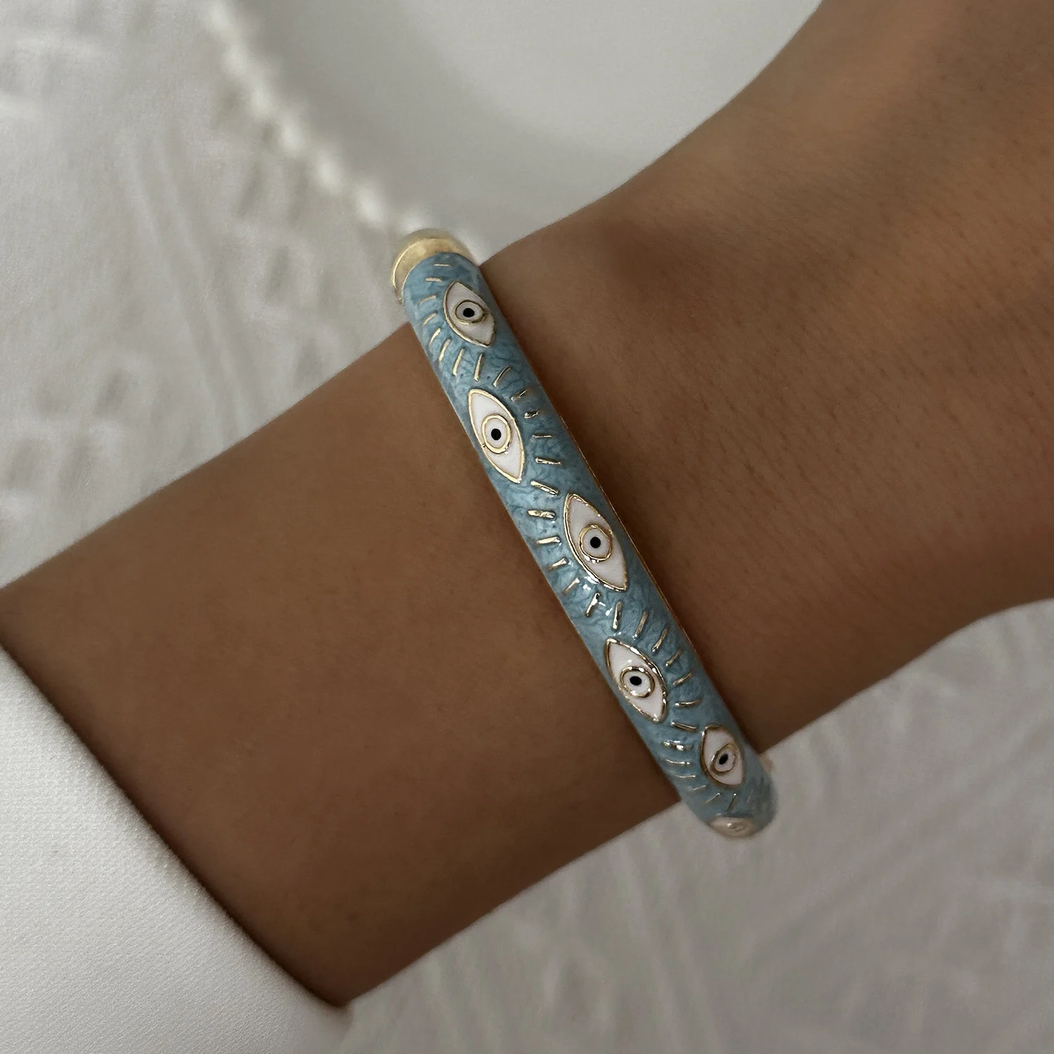 Elegantes Emaille-Armband mit Blumenmuster für Damen, Retro-Stil, vergoldet, mit Zirkonia-Blumen und bösem Blick, Partyschmuck