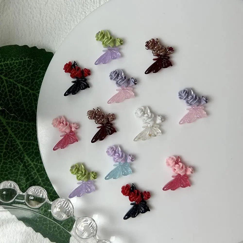 

50pcs Butterfly Flower Nail Charms Resin Glow In Dark Butterfly Tulip Camellia Nail Art Accessories Glittering Press on Nails