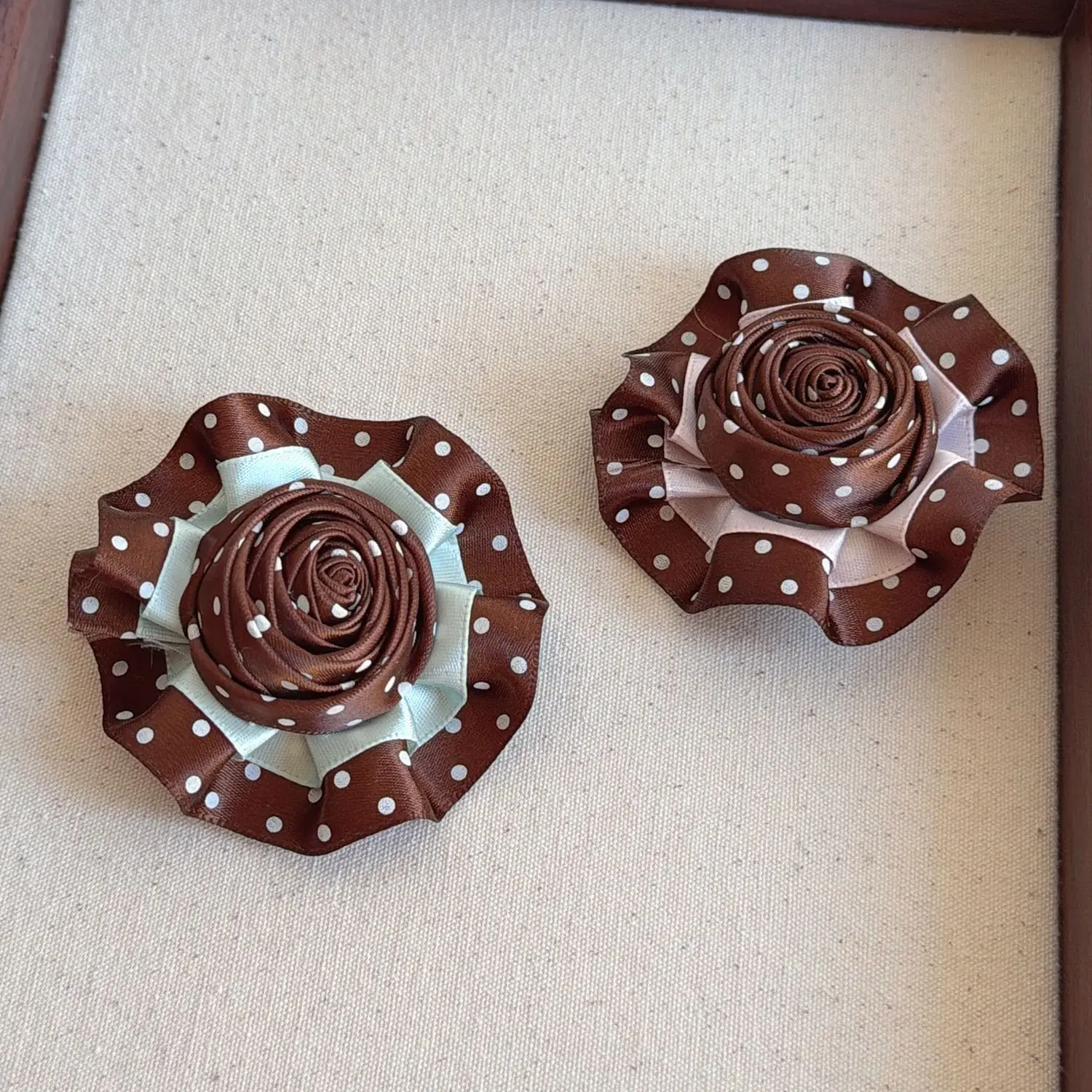 Vintage Japanese Polka Dot Rose Shape Hair Clip Coffee Sweet Girl Y2K Brooch Hair Clip 2 in 1 Lolita Dating Dress Accessory