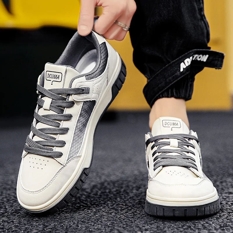 Zapatos planos de tendencia baja para hombre, zapatillas deportivas transpirables para ocio, moda juvenil, zapatos blancos pequeños, venta al por mayor, 2024