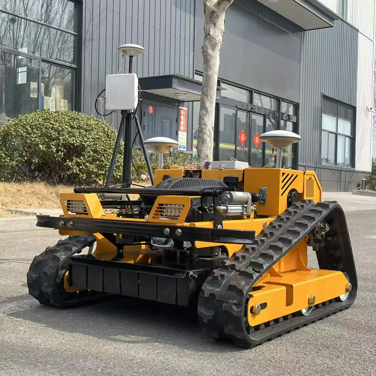 

Автоматическая газонокосилка с GPS и функцией самохода 1500 ㎡ Скорость 500 мм/с, 5 км/ч. Поддержка индивидуальной настройки. Мощный, для городских общественных зеленых зон.