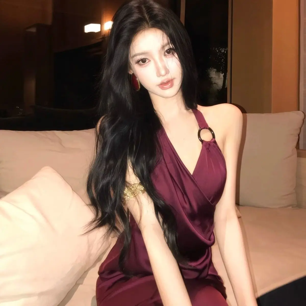 セクシーなVネックサテンホルターネックバースデーパーティー乾杯用イブニングウエストシェイプドレス