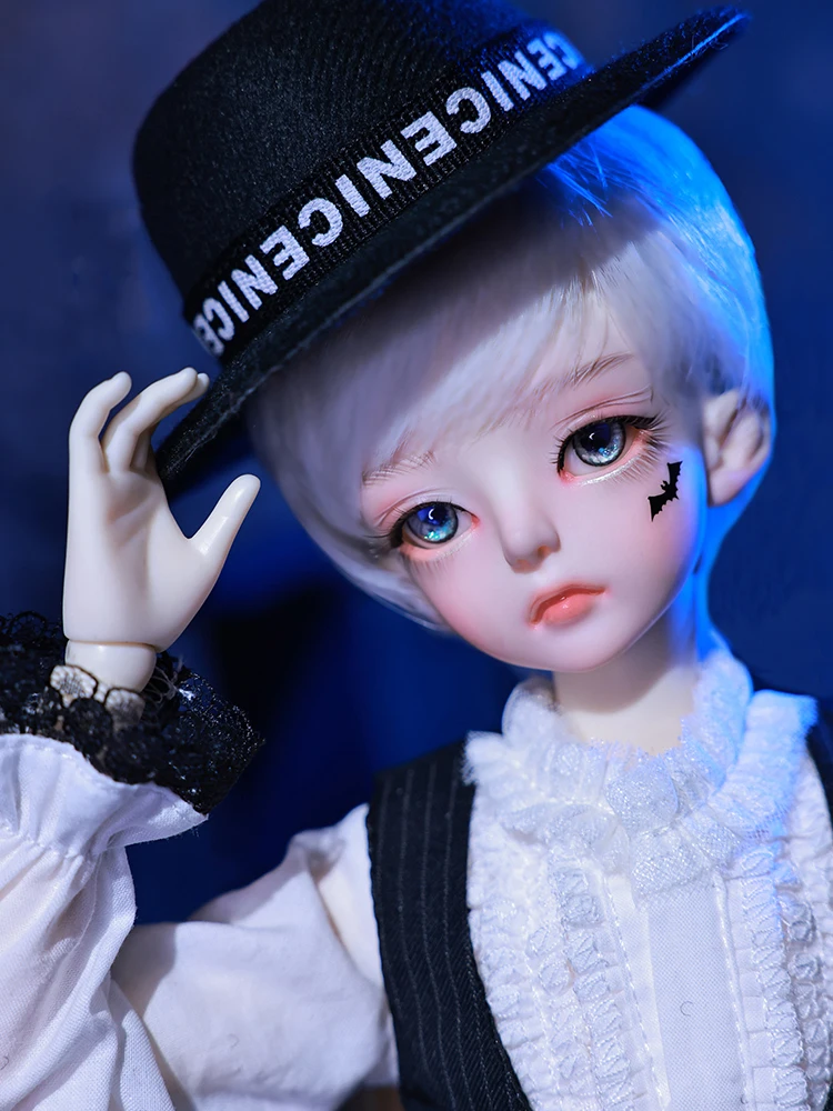 

Yaye 1/4 Bjd Doll Fairy Handmade Makeup Black Bat Shape Face Artist Dolls Action Figure With Movable Joints Handsome Boy Elegant