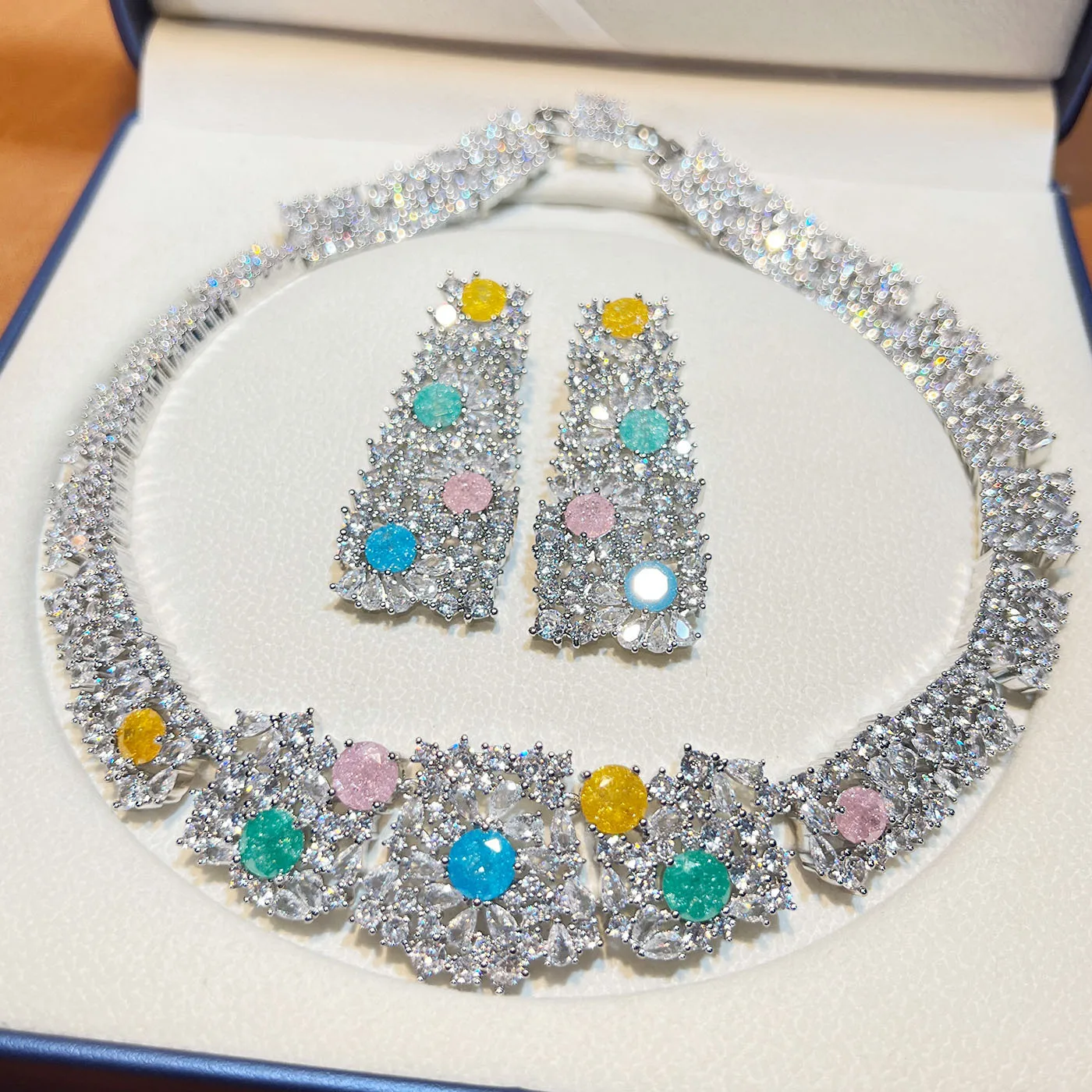 New stereo Gorgeous Dazzling Color Necklace Earring Set Women's Clothing Wedding Holiday Party Bridal Jewelry Gift M-993
