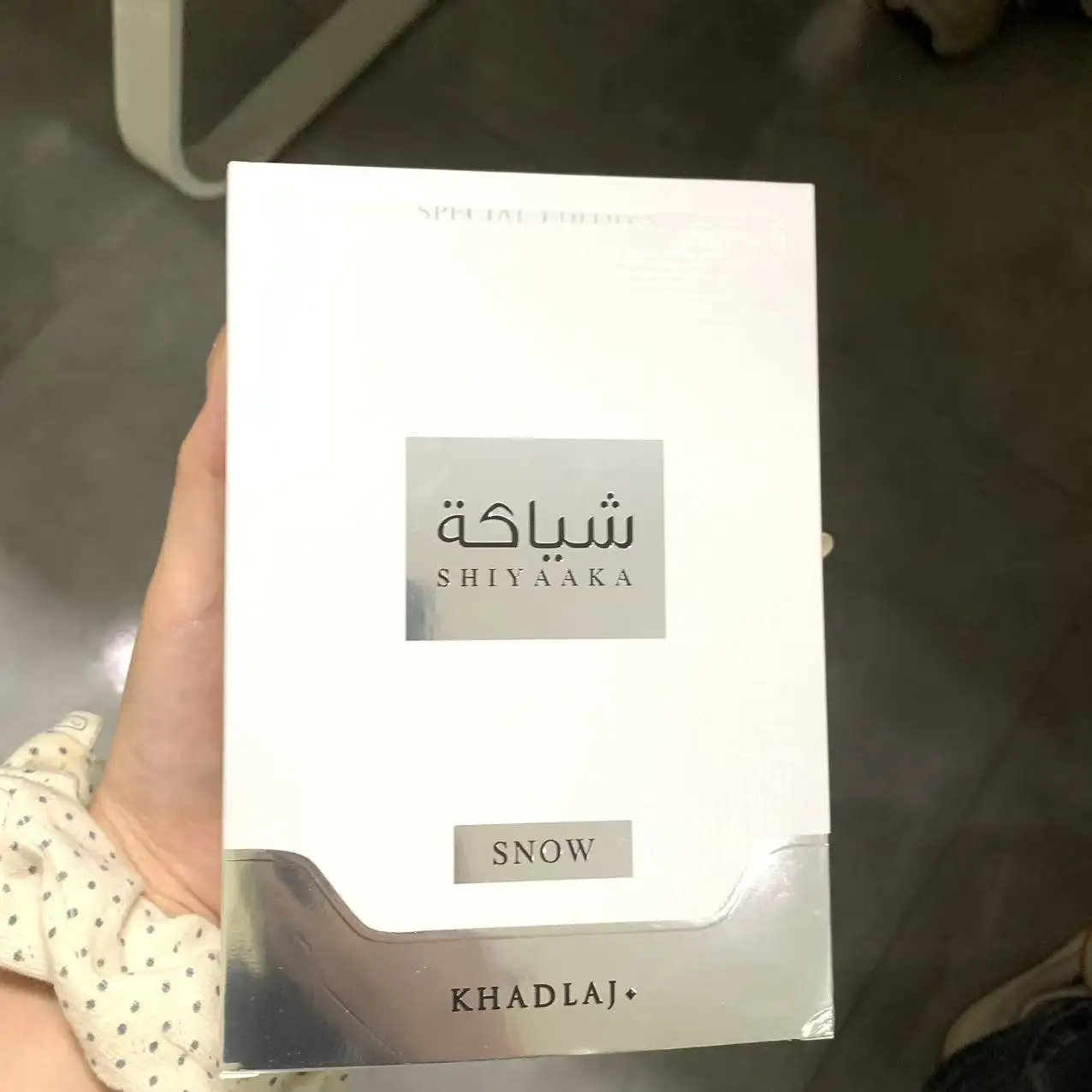 KHADLAJ KHADLAJ white and black neutral perfume, newly launched at 3.4oz, has a lasting fragrance and exudes its own charm. It is suitable for spring and summer, daily commuting, workplace office and other occasions. Gift selection - Aliexpress Deal