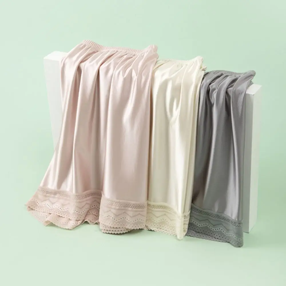 กางเกงซับในแฟชั่นผ้าไหมน้ำแข็งลายลูกไม้ เอวกลาง ทรงหลวม ไร้รอยต่อ ป้องกันการมองทะลุ สไตล์ JK Lolita กางเกงขาสั้นสำหรับฤดูร้อน