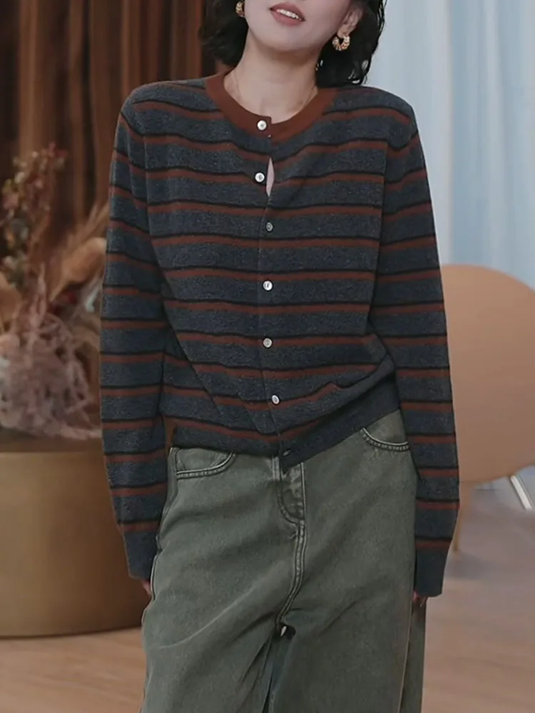 

Retro Striped Knitted T-irt Women's Faion Inner Wear Top Large Size Versatile Comfortable Korean Sle Long Sve Crew Ne