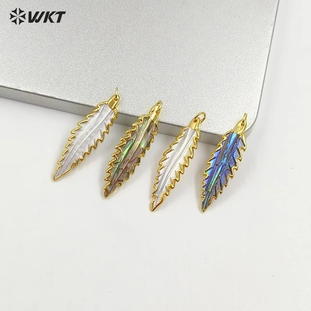 WT-P1090 Wholesale Custom New Maple Leaf Shape Gold Plated Abalone Shell Pendant For Women Anniversary Gifts