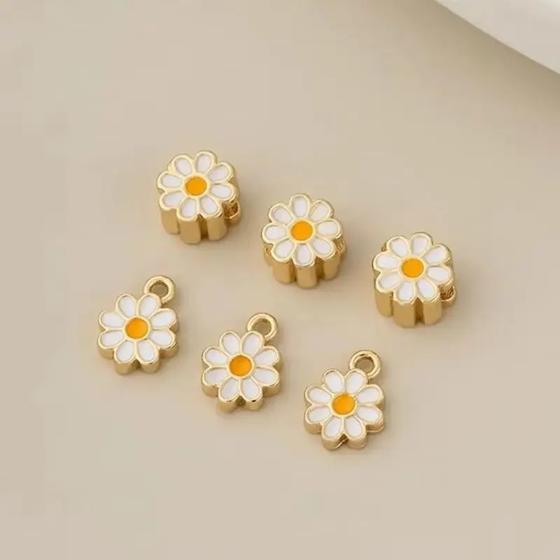 

1pcs 14K Genuine Gold Oil-dripping Daisy Pendant Diy Bracelet Necklace Bead Accessory Handcrafted Jewelry Material Package