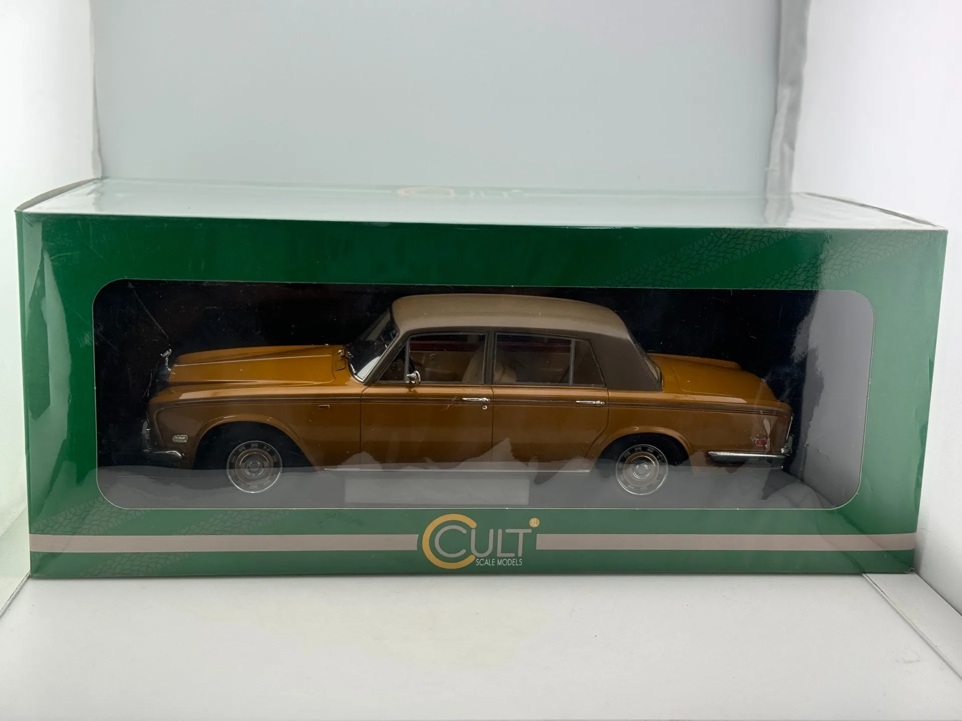 

Box Damage Diecast Cult 1/18 Scale Rolls-Royce Resin Car Model Collectible Toy Gift Souvenir Display Ornament