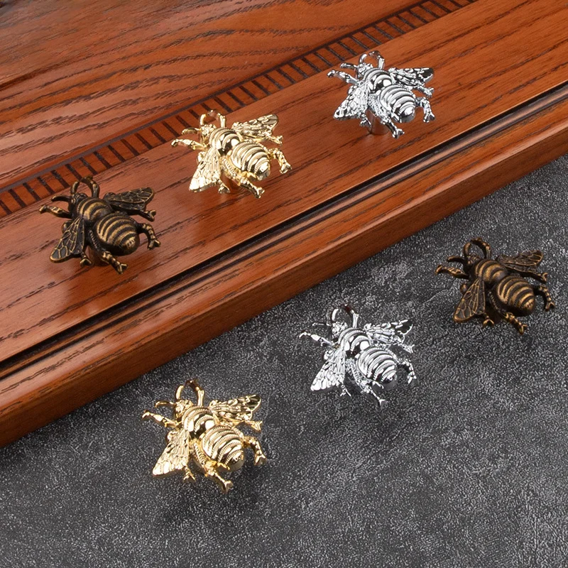 Modern minimalist gold insect drawer knob kitchen cabinet silver bee handle American retro bronze pull handle