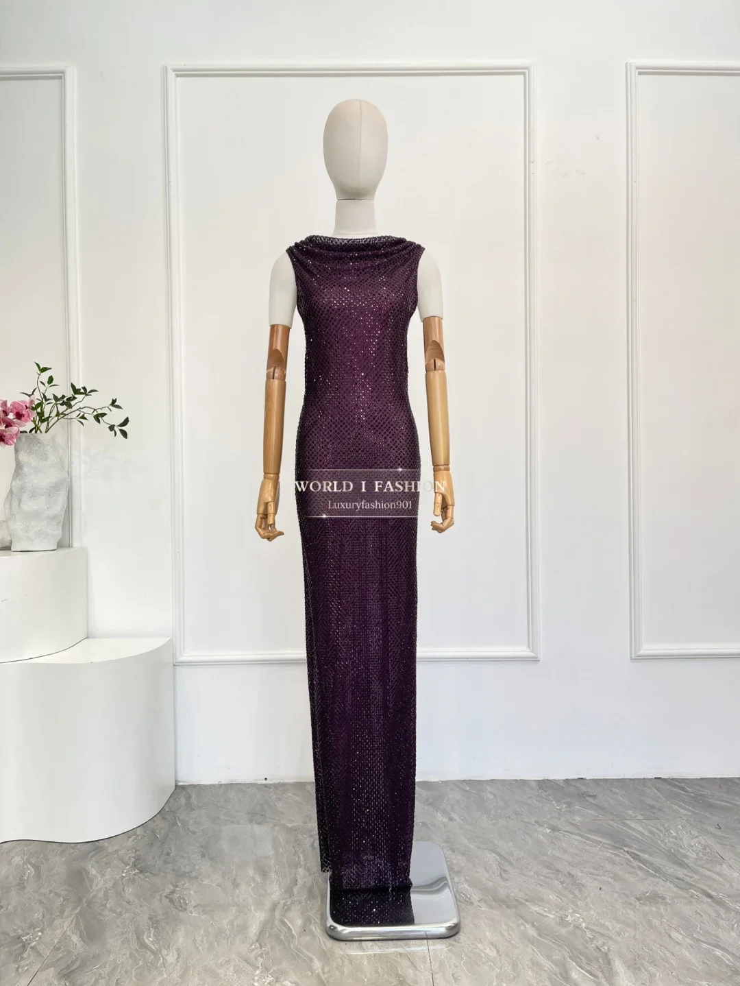 

2025 New Elegant Women's Burgundy Sleeveless Diamonds Pressed Backless Maxi Dress for Party