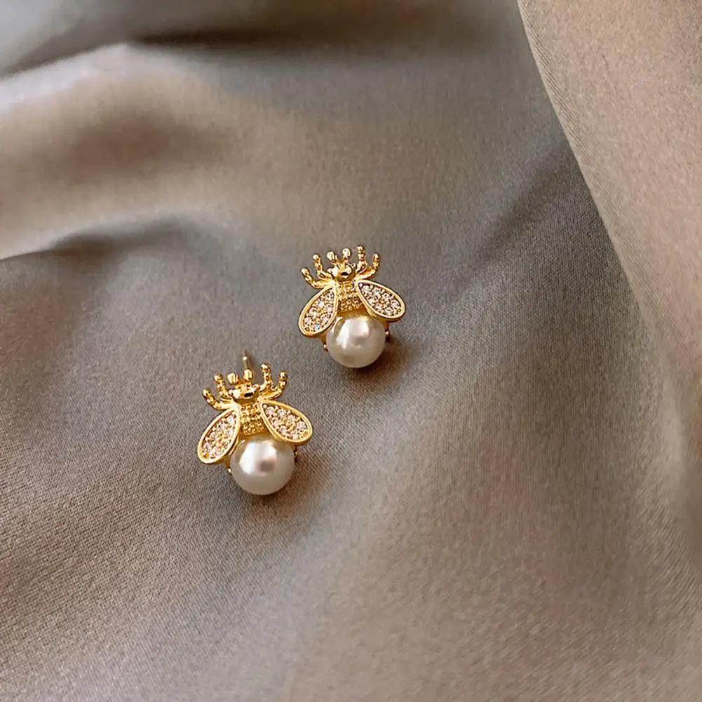 Bee Shaped Earrings Bee Shape Faux Pearl Stud Earrings for Women Lightweight Wear Jewelry for Party Commute Dating Elegant Ear