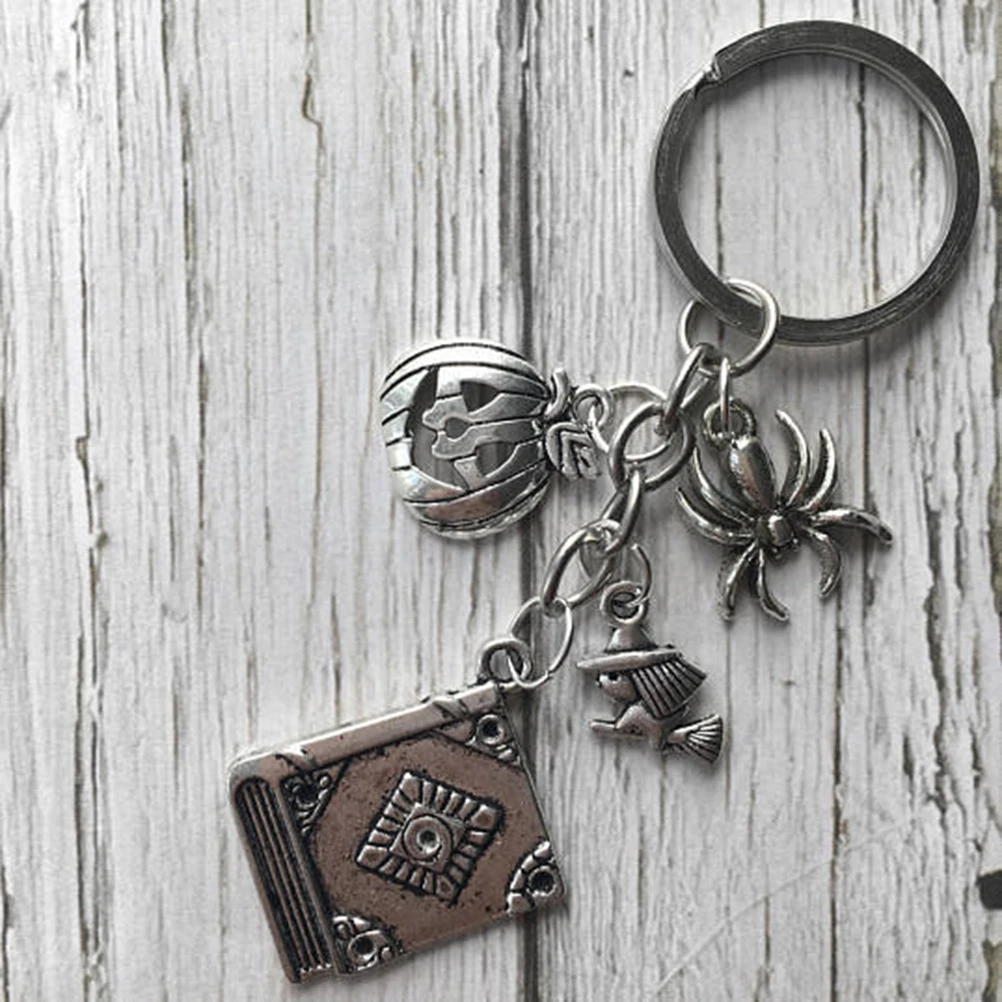 

Witch Pumpkin Head Keychain Halloween Keyring Decor European and American Funny