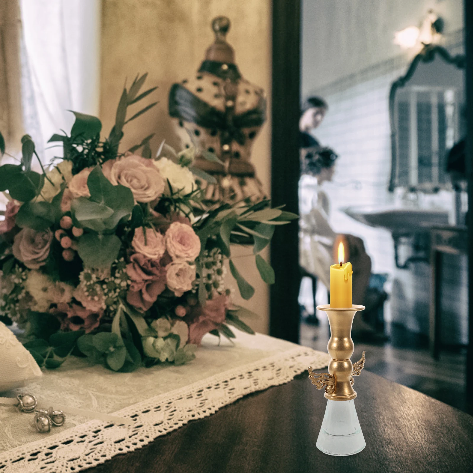 

American Style Romantic Dining Table Holder Metal Candlestick Cast Iron Decorative Taper Stand Wedding Party