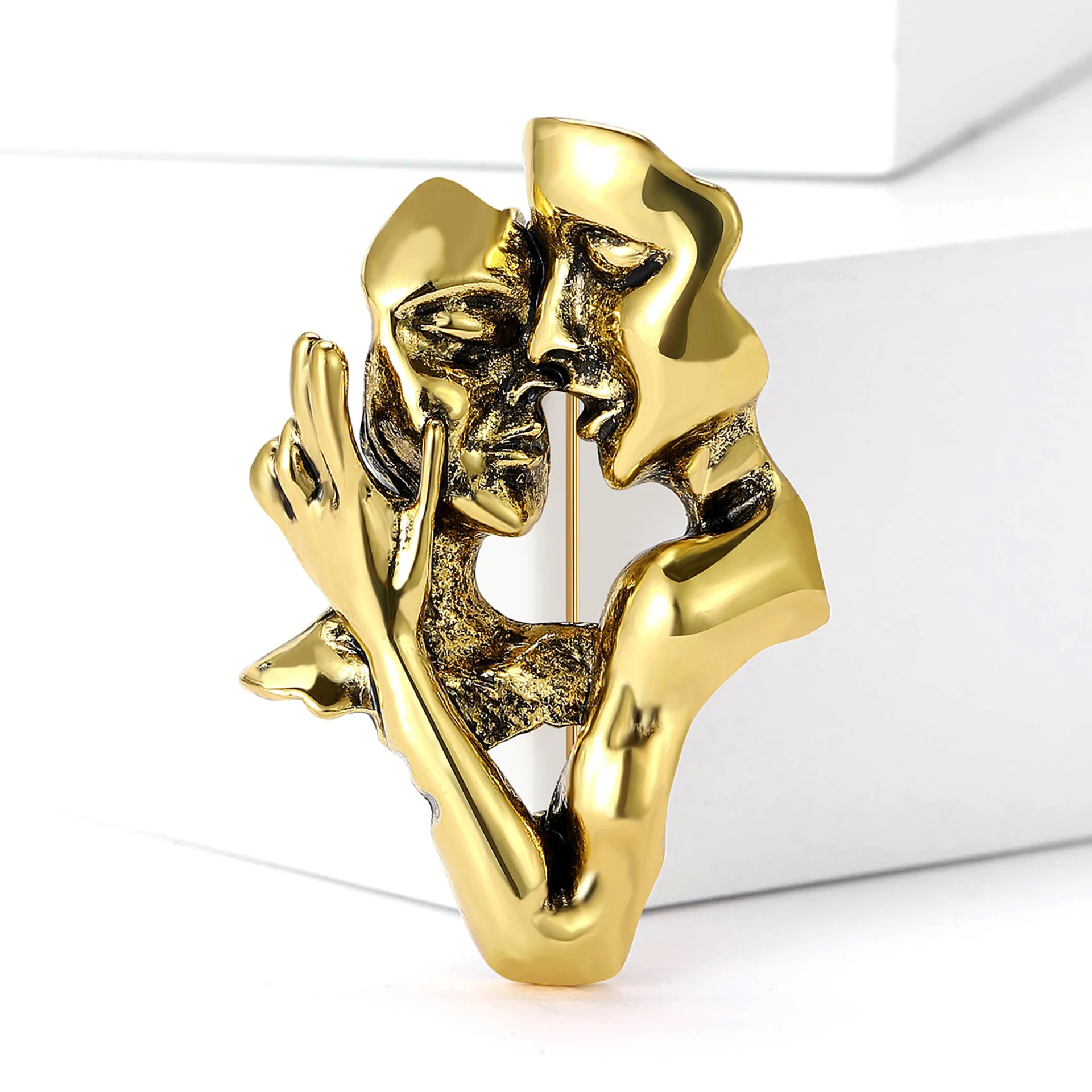 New Fashion Retro Alloy Kiss Lover Brooch Simple Temperament Men's and Women's Clothing Brooch Casual Party Jewelry Pins Gifts