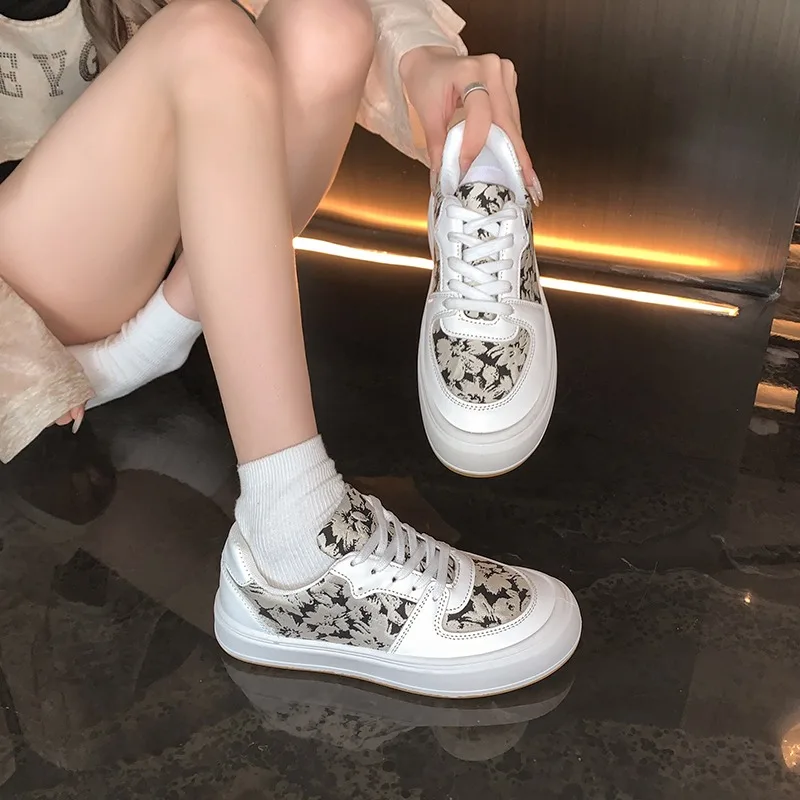 Famous Brand Design Women's Casual Sneakers 2024 Spring Autumn Fashion Print Decoration Lightweight Comfortable Low-top Sneakers