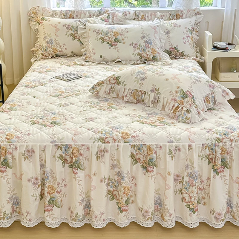 Fresh and Light Floral Nightgown  Bed Sheets and Pillowcases with Padding Pure Cotton Thick Bed Cover Three-piece Set