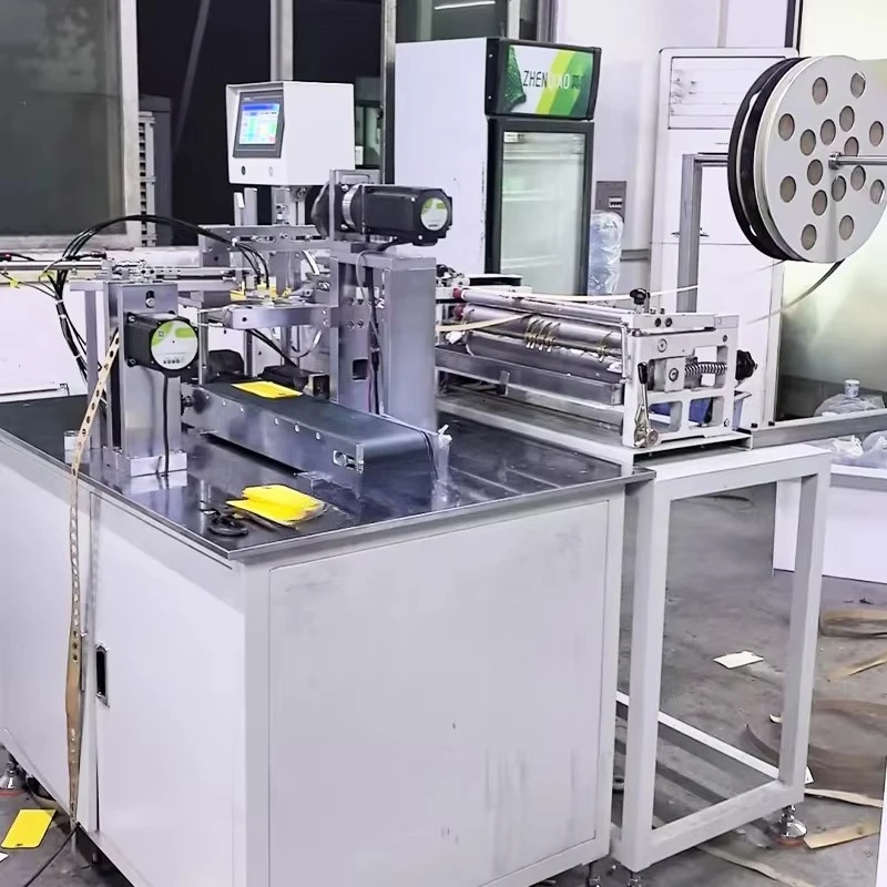 Factory Price Paper  Hang Tag PVC Tags Grommet Eyeleting Stringing Punching Machine Automatic Eyelet Machine for Card Tags
