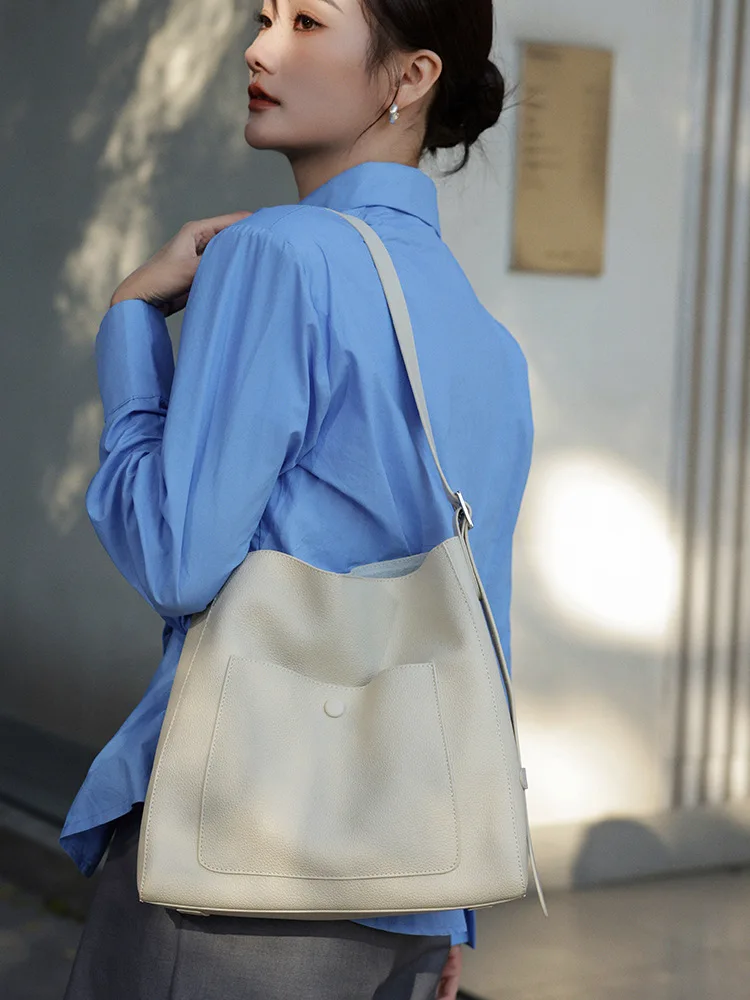 Fashion Head Layer Cowhide Bucket Tote Bag Female 2025 New Genuine Leather Shoulder Bag For Women Commuter Crossbody Bag Handbag