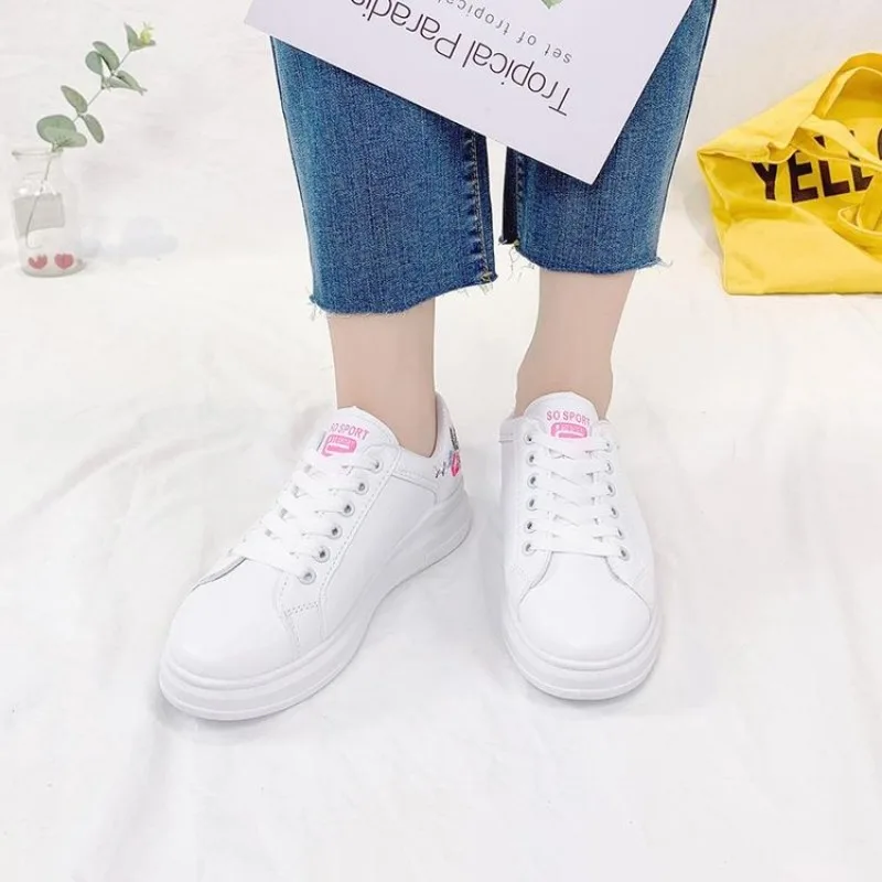 2024 Autumn Women Fashion Casual Shoes for Women Outdoors Lace Up Comfortable Versatile Woman Sneakers designer shoes