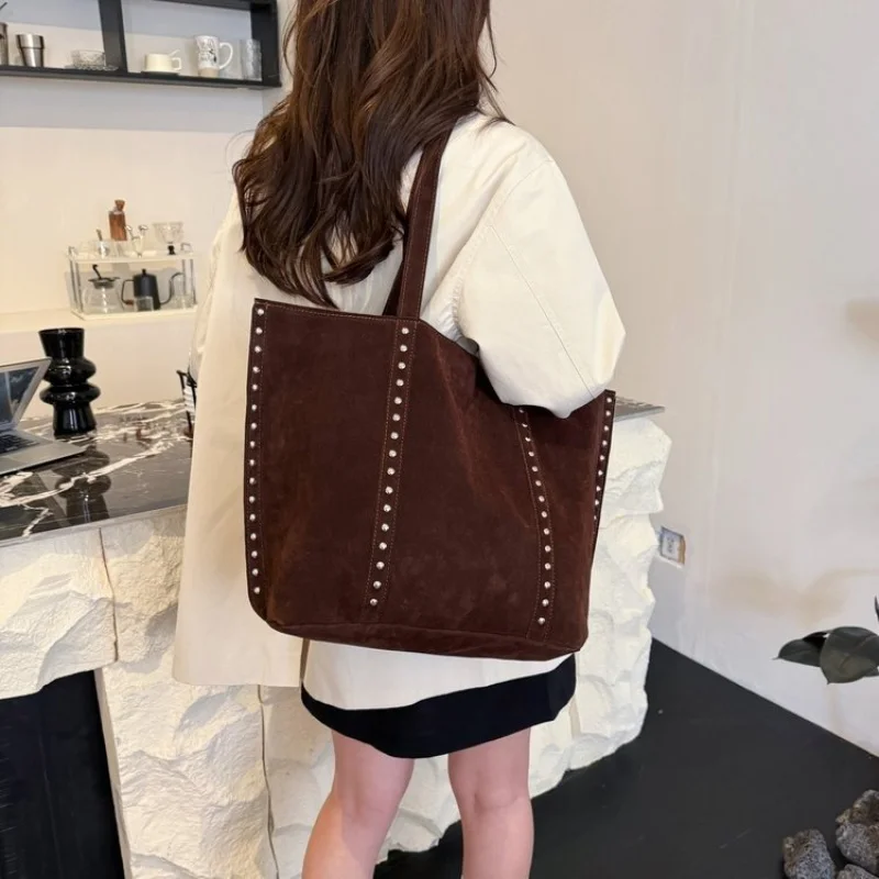 

Trendy Elegant Minimalist Tote Bag for Women in Solid Color Leather with Paris Fashion Large Capacity