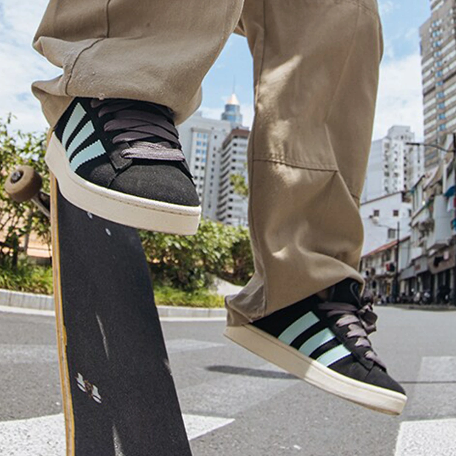 حذاء رياضي كاجوال من Adidas أصلي بثلاث خطوط للجنسين متين كلاسيكي منخفض الارتفاع JQ0740 #4