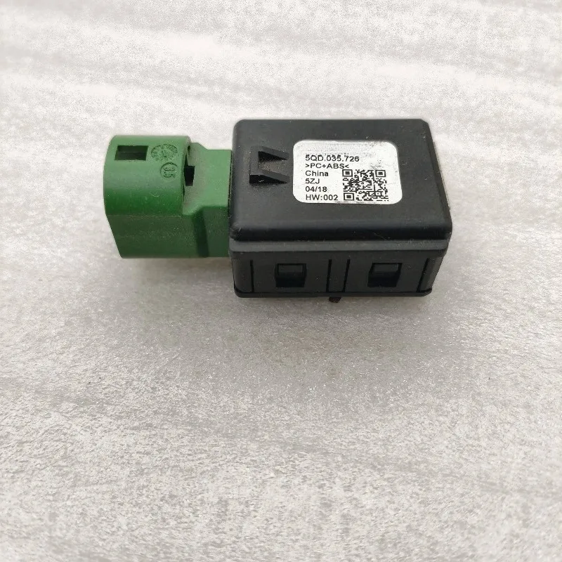 726USB Charging Port Ashtray for Volkswagen Lamando Teramont Phideon B8 Tharu‌ Brand New