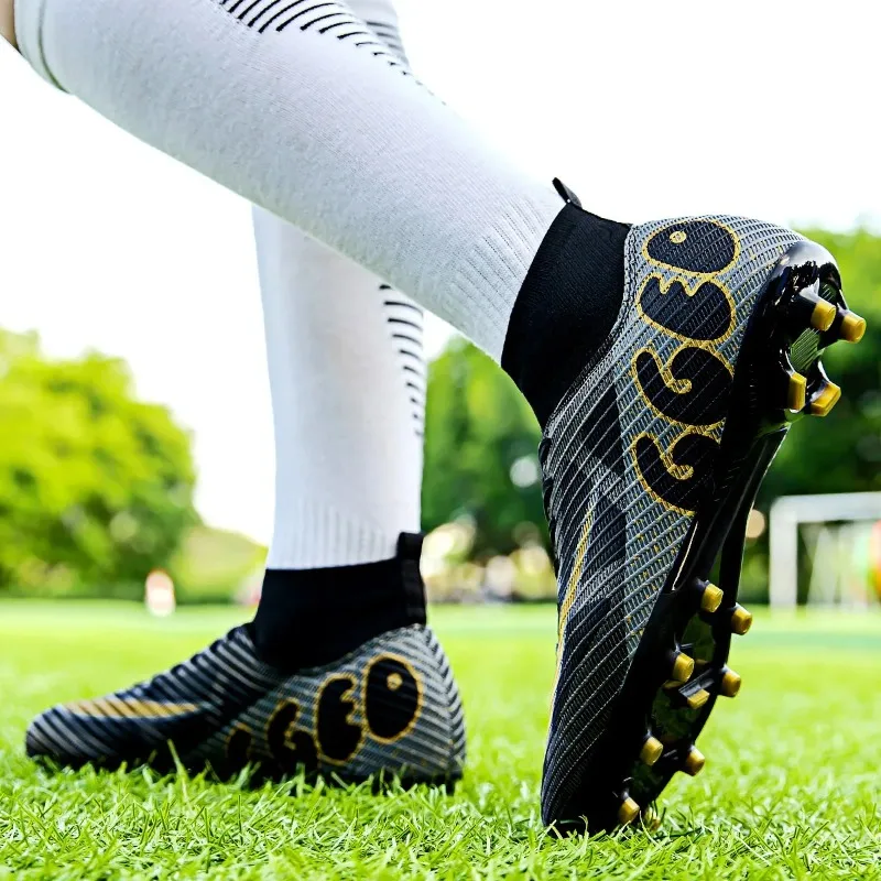 

Новинка 2024 Профессиональные уличные футбольные туфли газон Молодежные спортивные комнатные нескользящие спортивные быстросохнущие футбольные туфли противоскользящие