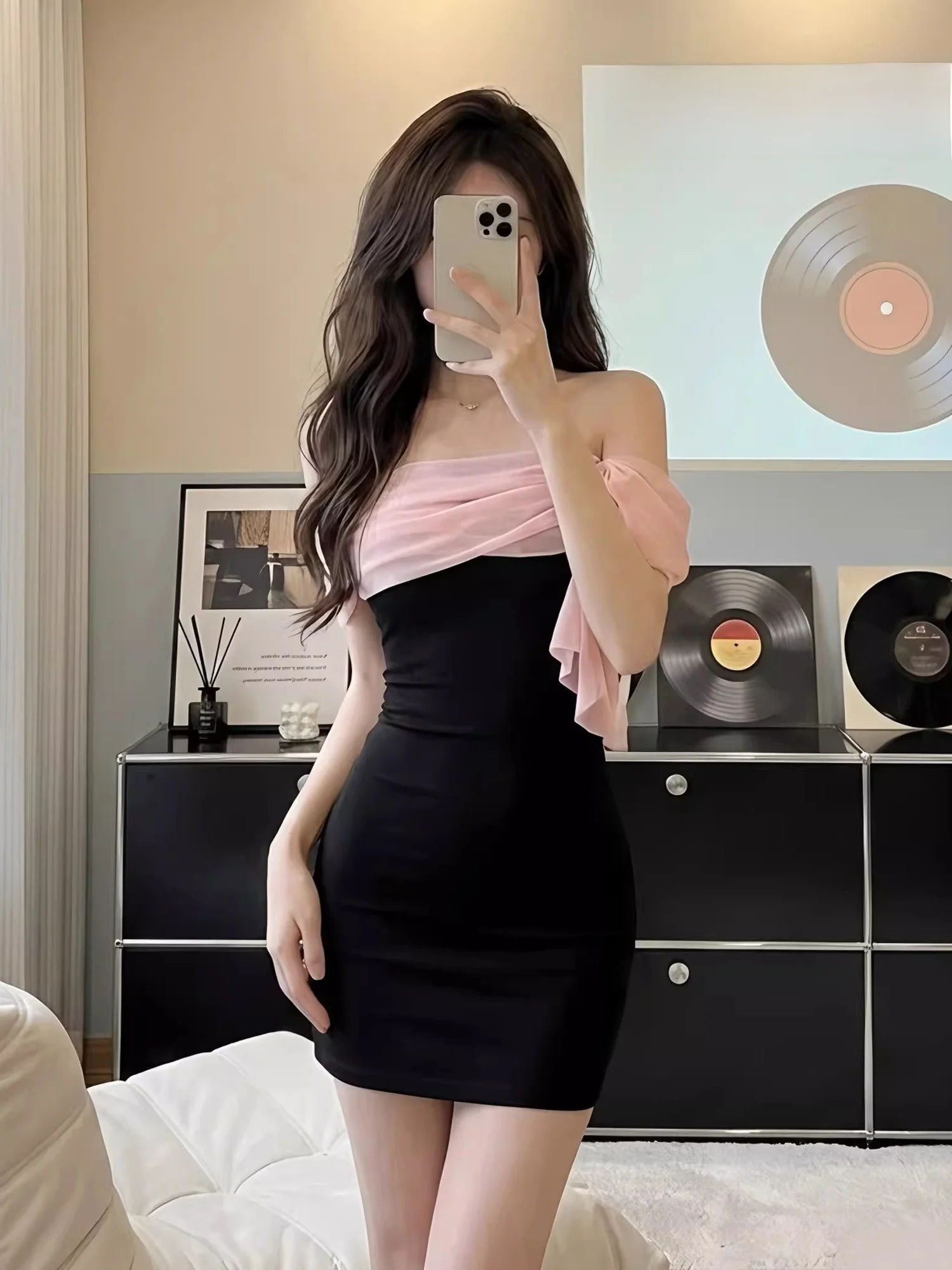 

Sexy Spicy Girl Pure Desire Off-Shoulder Tube Dress Women's Winter Slimming Short Skirt Color Block Waist-Cinching Dress
