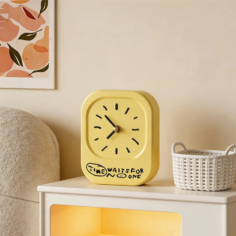 Korean Cute Cream Style Decorative Table Clock Creative Resin Graffiti Quartz Clock Mute Bedroom Decorations for Girls Children