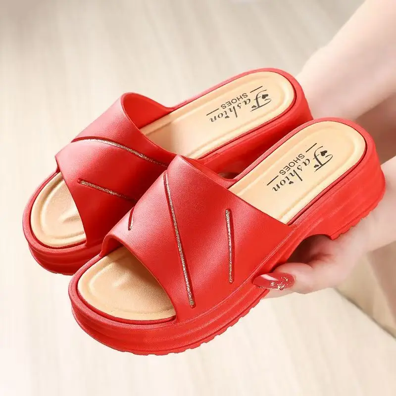 

Новые женские летние тапочки с открытым носком на блочном каблуке, нескользящие легкие домашние тапочки на толстой подошве, уличные тапочки, увеличивающие рост