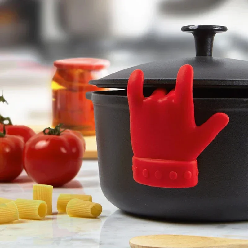 Practical kitchen gadgets, finger-shaped pot lid, anti-spill, raised spoon holder, holder to prevent soup from overflowing