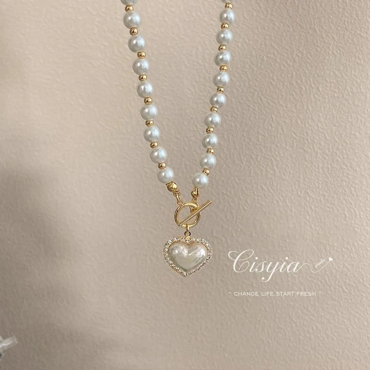 Elegant Pearl Necklace For Women Heart Pendant Necklaces Luxury Imitation Pearls Chain Necklaces Korean Jewelry Girls Gifts image 2