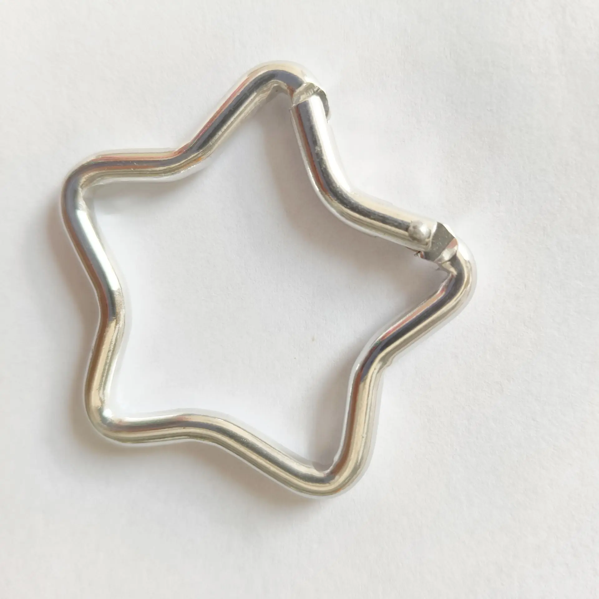 Five-pointed Star Shaped Aluminum Carabiner Key Chain Clip Outdoor Camping Keyring Hook Bottle Hanging Buckle image 4