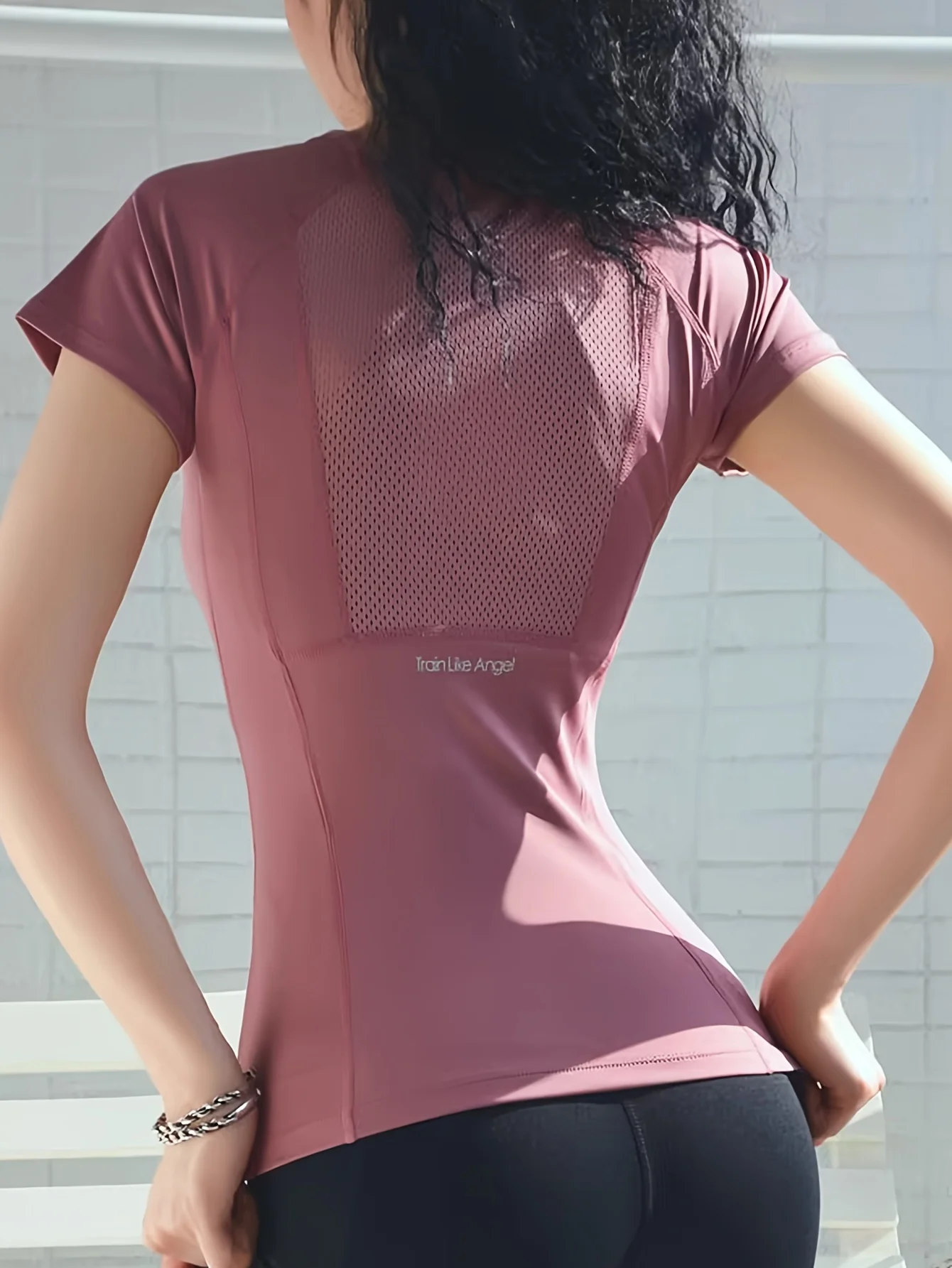 Camiseta deportiva transpirable para mujer, ropa de fitness de secado rápido, top de yoga de manga corta, sexy, belleza en la espalda, entrenamiento para correr, Verano