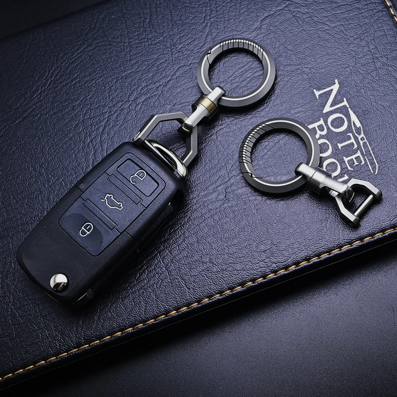 High-End Titanium Men Key Chain Can Be Rotated 360° Key Ring Super Light Luxury Car Keychain Accessories The Best Gift For Men