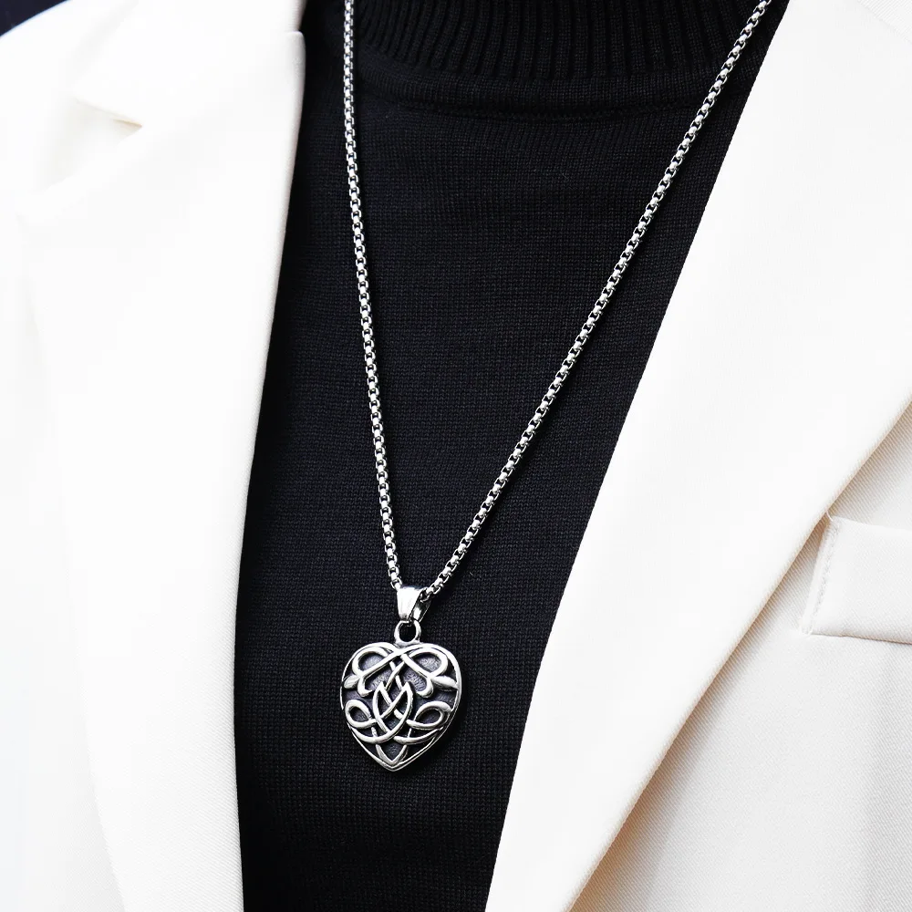 European and American Vintage Heart Shaped Irish Knot Stainless Steel Men's Necklace Love Viking Necklace Sweater Chain