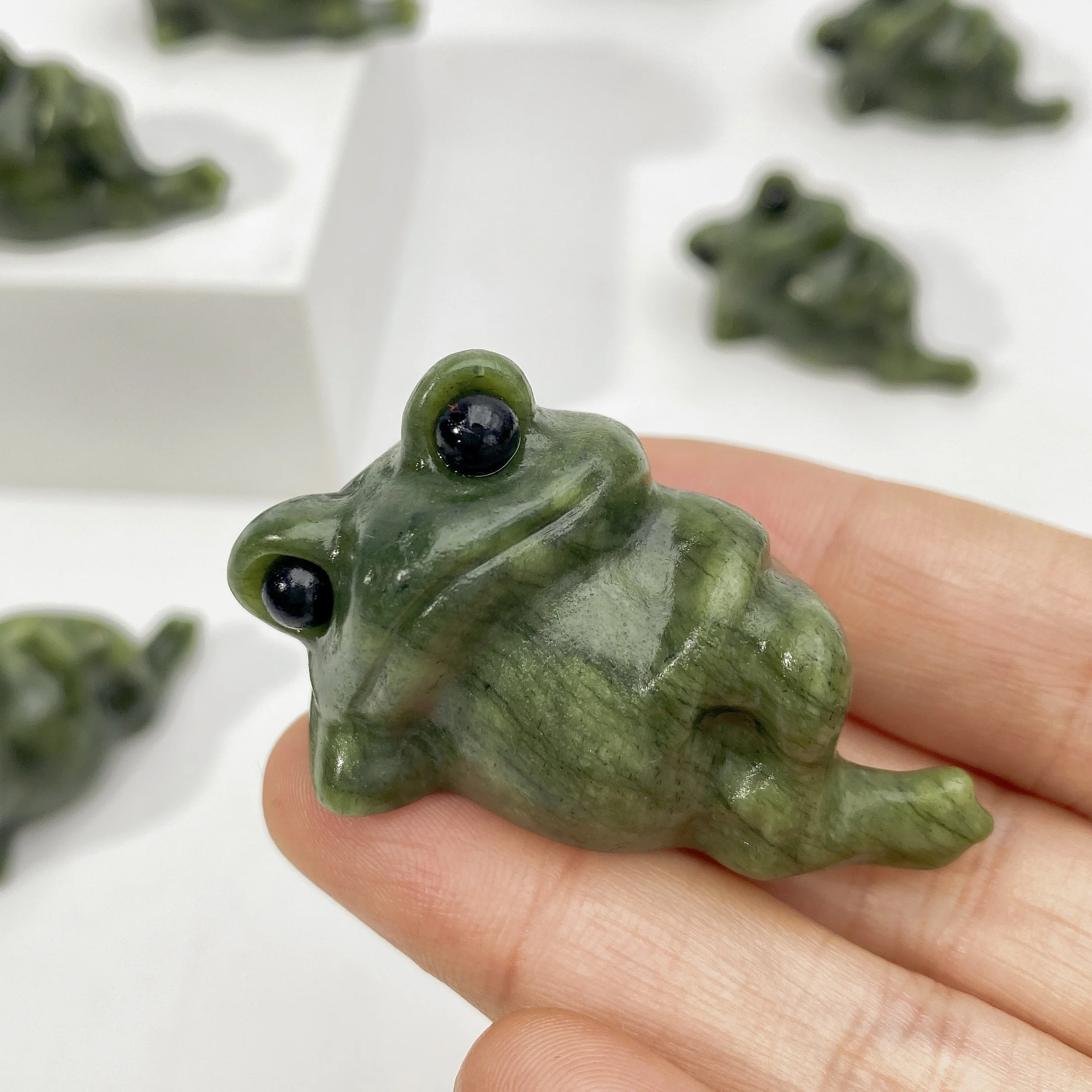 

1PC Cute Xiuyan Big-eyed frog carving, Home furnishing Desktop decoration ornaments, A good idea for gifts. Mother's Day gifts