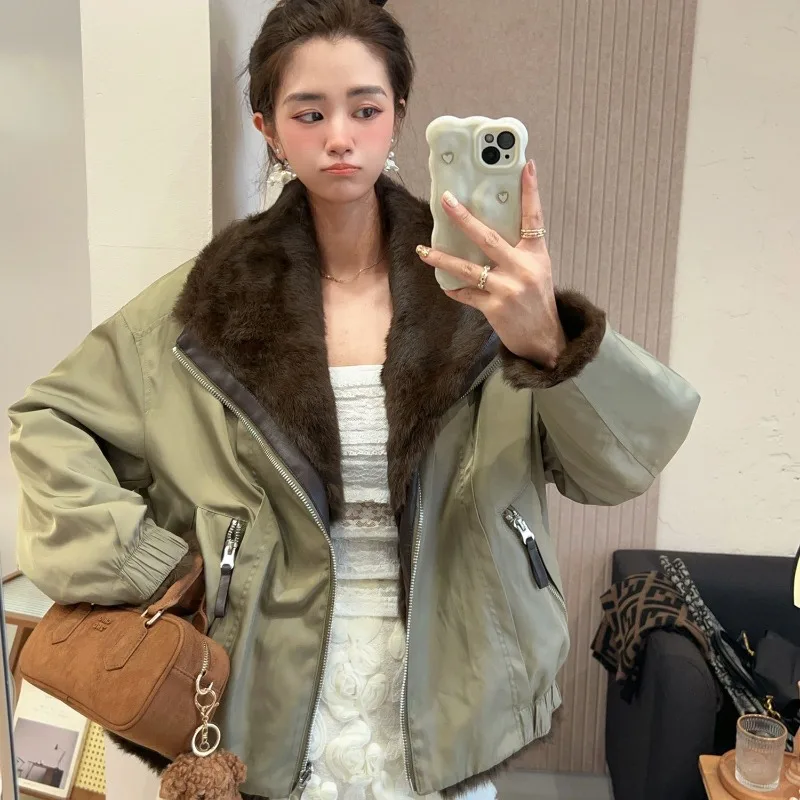 

Осень-зима Новое пальто из кроличьего меха Женщины носят пироги с обеих сторон к обоих шуба Молодежный свободный изысканный простой отдых