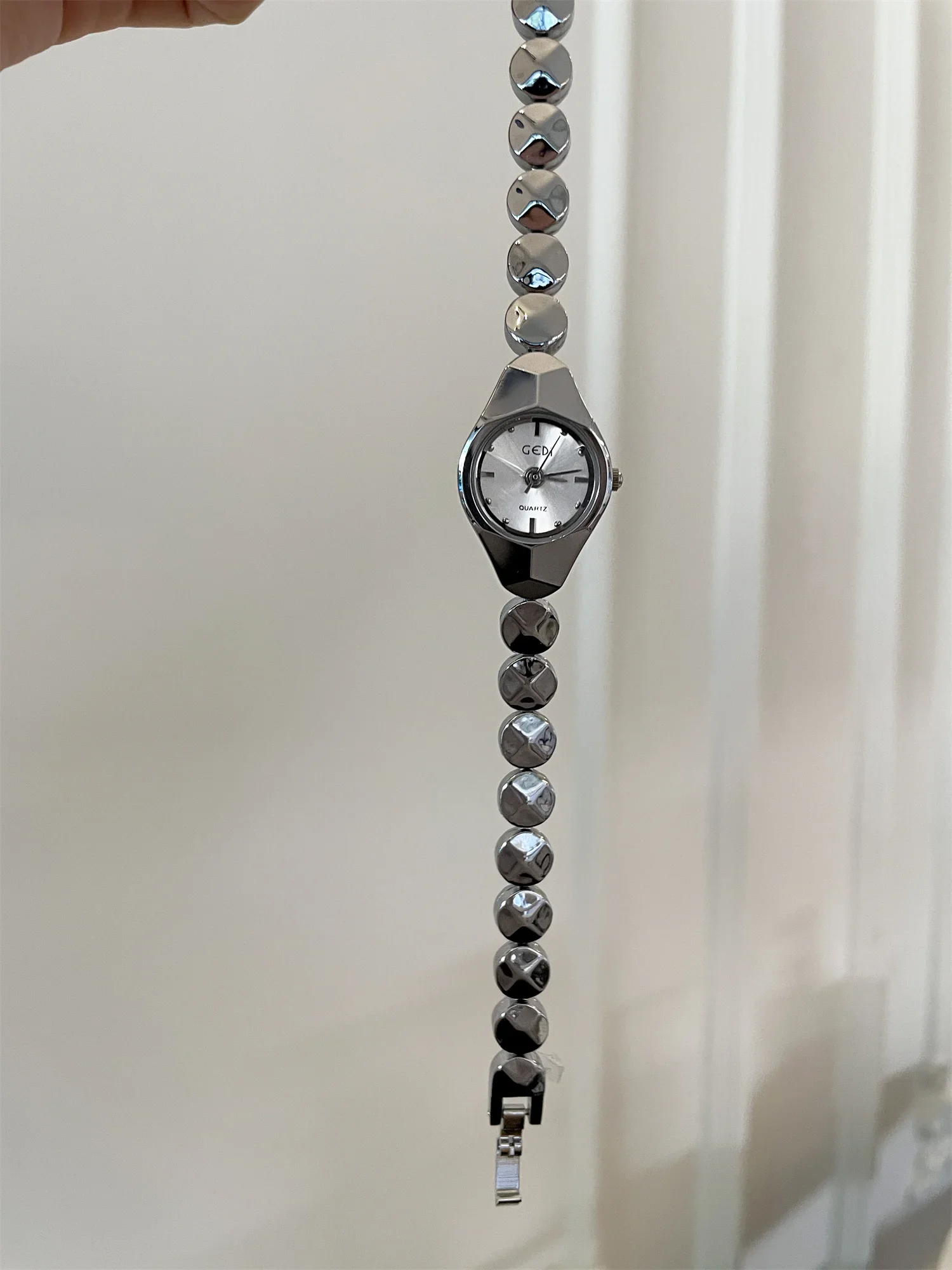 

Mini watch women's high-value light luxury niche art women's brand genuine 2024 new small and exquisite women's watch